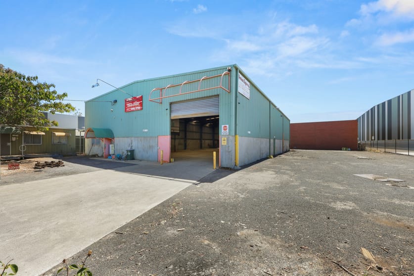 Click to view all images 66-68 Slough Road Altona VIC 3018 - Image 2