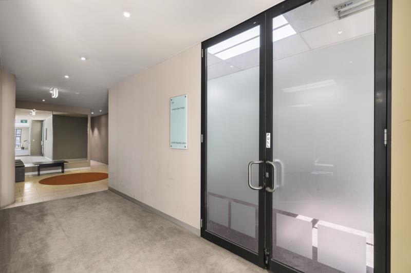 Click to view all images 209/22 St Kilda Road St Kilda VIC 3182 - Image 2
