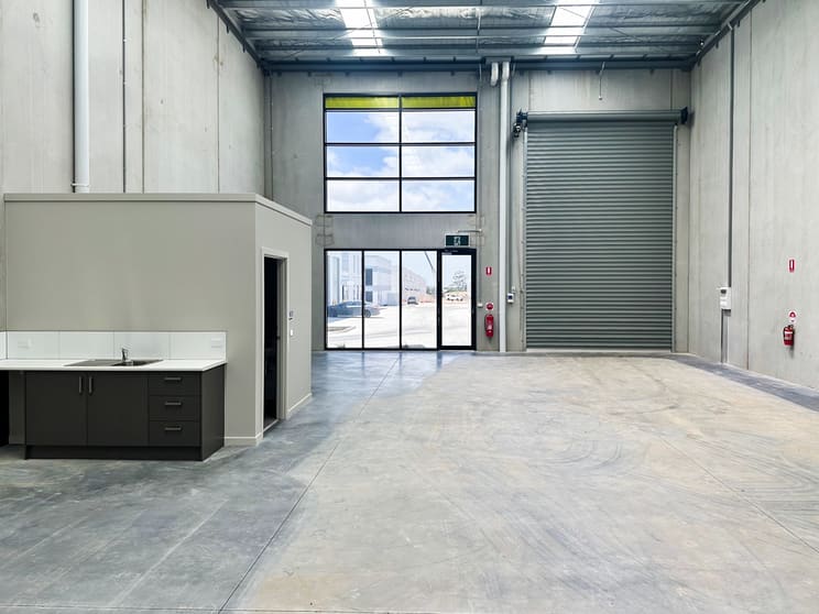 Click to view all images 10/10 Speedwell Street Somerville VIC 3912 - Image 2