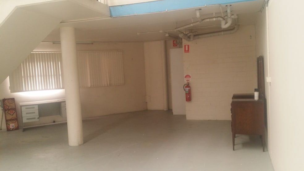Click to view all images 3/10 Carnegie Place Blacktown NSW 2148 - Image 2