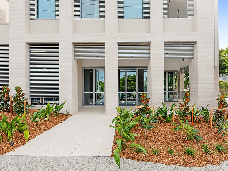 Click to view all images 109 Clarence Road Indooroopilly QLD 4068 - Image 3