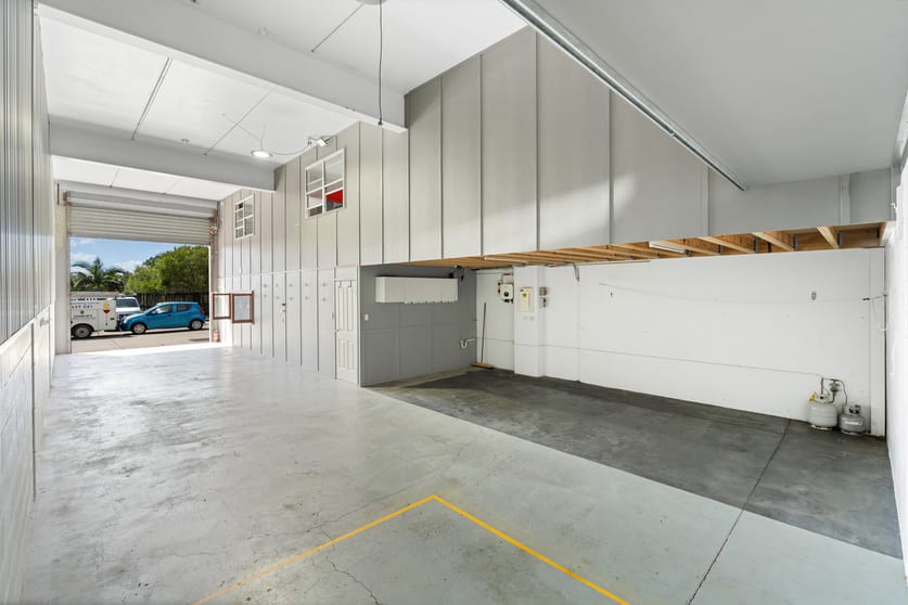2/35 Queens Road Everton Hills QLD 4053 - Image 1