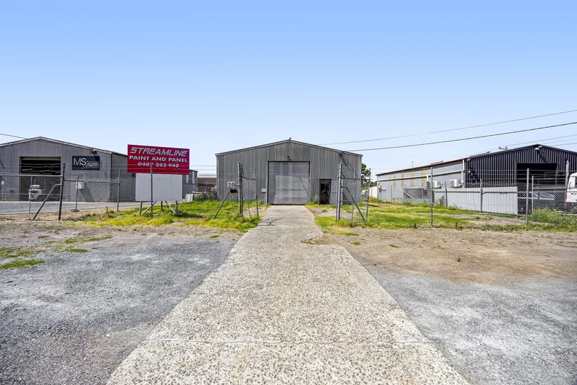 Click to view all images 20 Beaumont Drive Delacombe VIC 3356 - Image 1