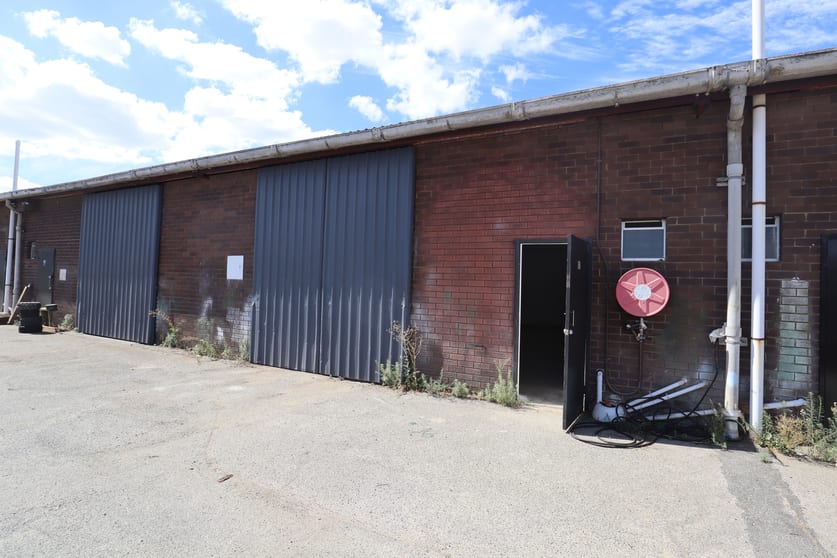 Click to view all images Unit 7/92 Beechboro Road Bayswater WA 6053 - Image 2