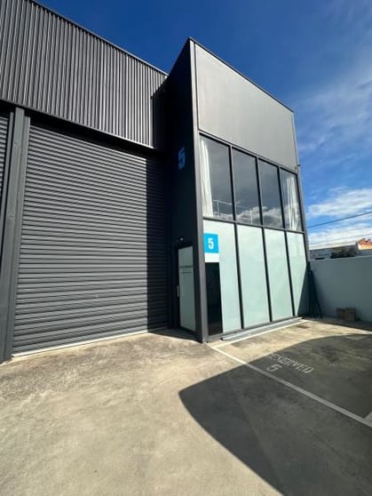 Click to view all images Unit 5/8B Railway Avenue Oakleigh VIC 3166 - Image 1