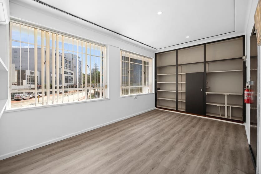 Click to view all images Dee Why NSW 2099 - Image 2