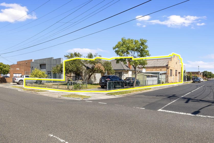 33 Fenton Street Huntingdale VIC 3166 - Image 1