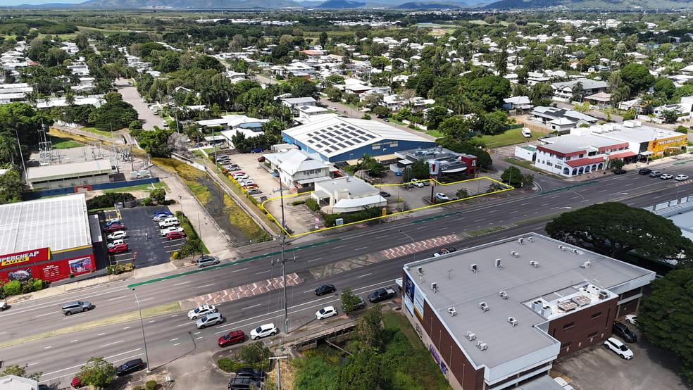 Click to view all images 158 Charters Towers Road Hermit Park QLD 4812 - Image 3