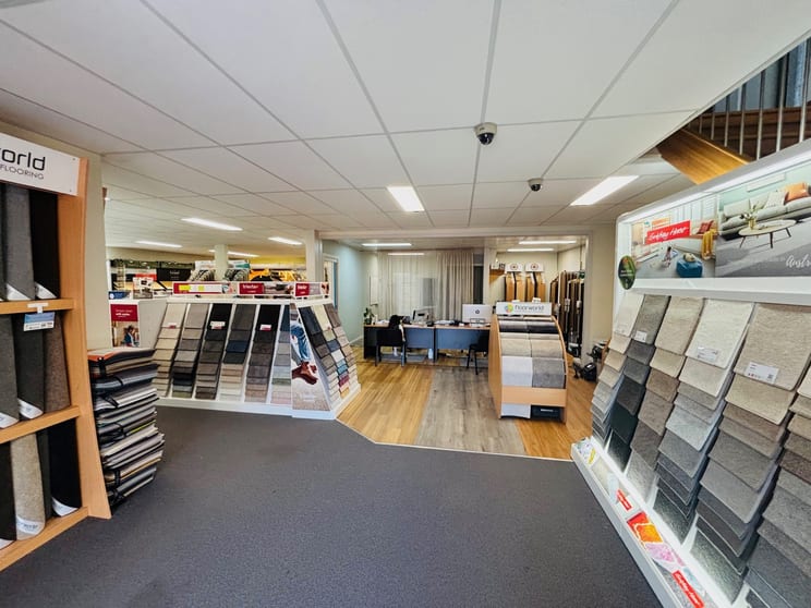 Click to view all images 3/6 Deblin Drive Narre Warren VIC 3805 - Image 3