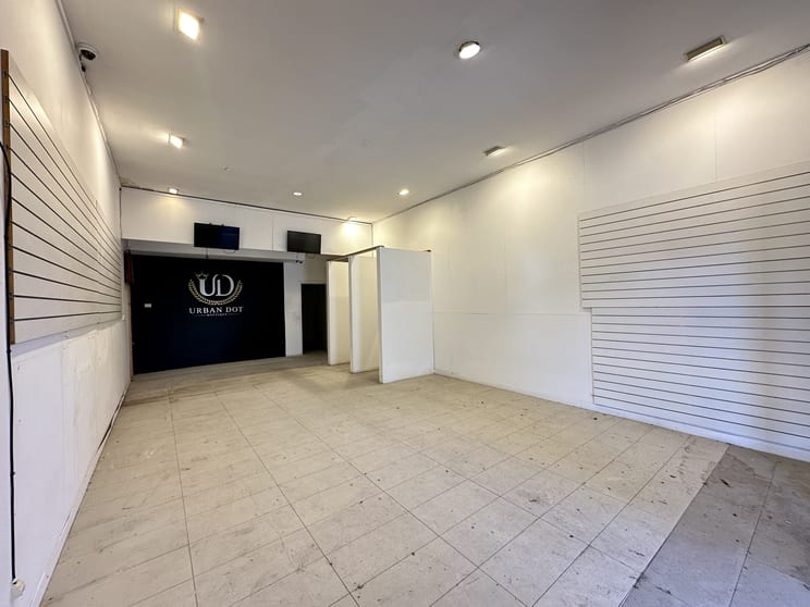 Click to view all images 27 Ian Street Noble Park VIC 3174 - Image 2