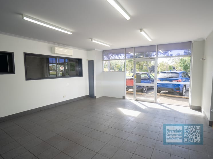 Click to view all images 1/664 Gympie Rd Lawnton QLD 4501 - Image 3