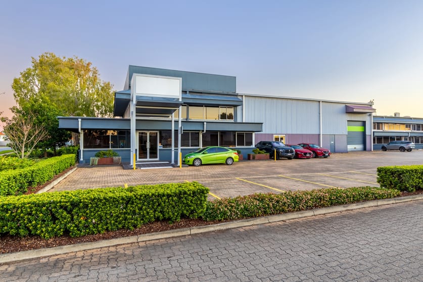 Click to view all images 370 Nudgee Road Hendra QLD 4011 - Image 2