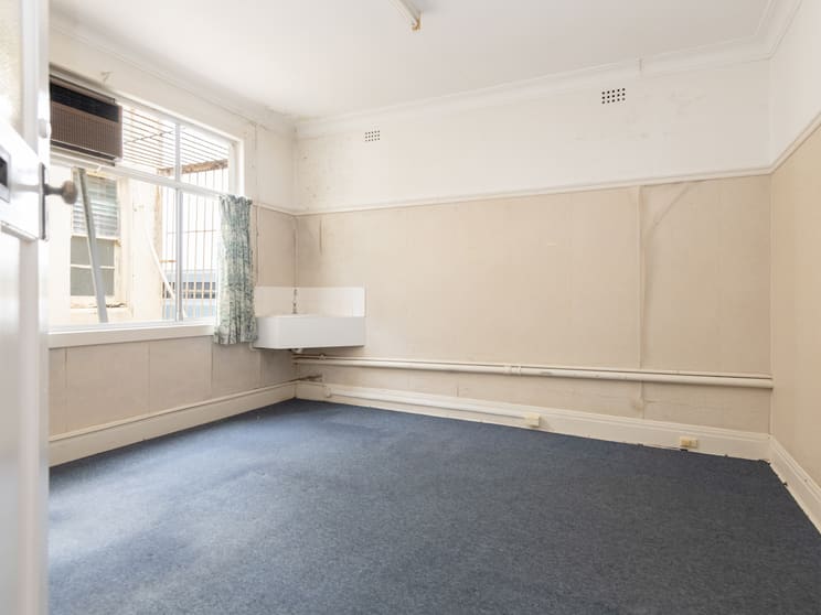 Click to view all images Suite 5/104A Molesworth Street Lismore NSW 2480 - Image 1
