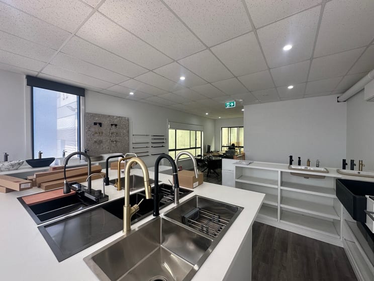 Click to view all images 7 Katz Way Somerton VIC 3062 - Image 3