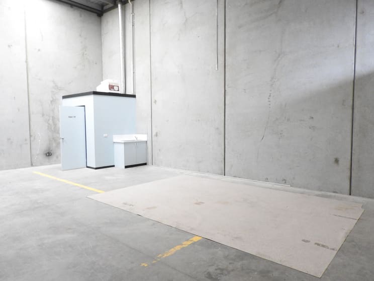 Click to view all images 6/26-28 Christensen Street Cheltenham VIC 3192 - Image 3