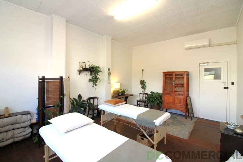 Click to view all images 2/51 Neil Street Toowoomba City QLD 4350 - Image 3