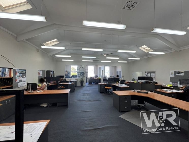 Click to view all images East Side/Level 1, 96-102 Stirling Terrace Albany WA 6330 - Image 3