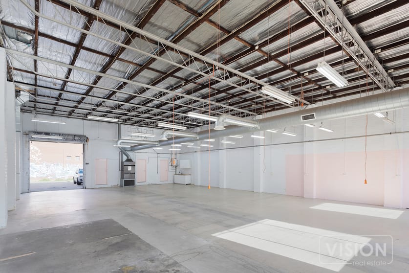 Click to view all images 21 Arthurton Road Northcote VIC 3070 - Image 2