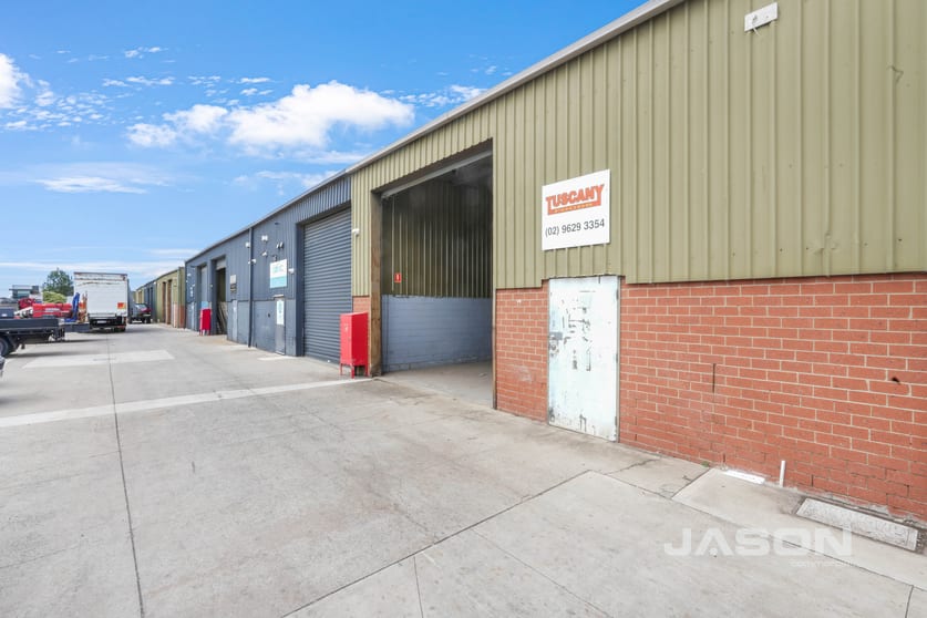Click to view all images 14/15-17 Chambers Road Altona North VIC 3025 - Image 2