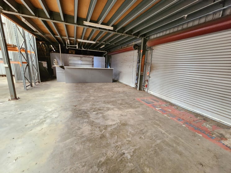 Click to view all images 820 Bringelly Road Rossmore NSW 2557 - Image 3