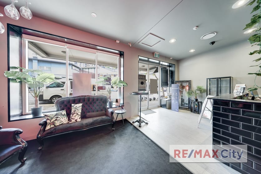 Click to view all images 220 Melbourne Street South Brisbane QLD 4101 - Image 1