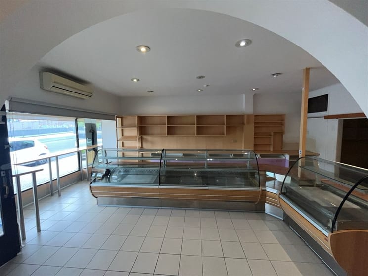 Click to view all images 126 South Parade Blackburn VIC 3130 - Image 2