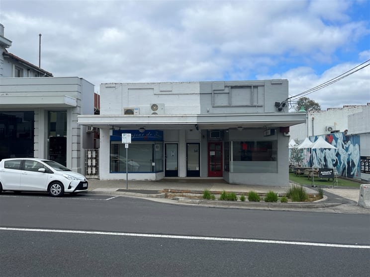 Click to view all images 126 South Parade Blackburn VIC 3130 - Image 3