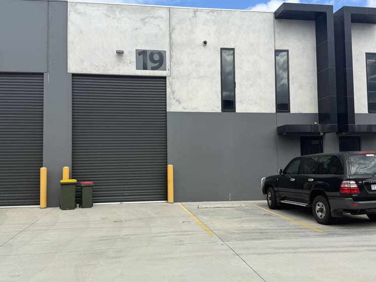 Click to view all images 19/46-48 Aylesbury Drive Altona VIC 3018 - Image 1