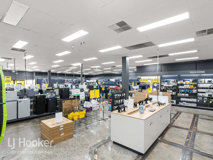 Click to view all images 37 Sir Donald Bradman Drive Mile End South SA 5031 - Image 3