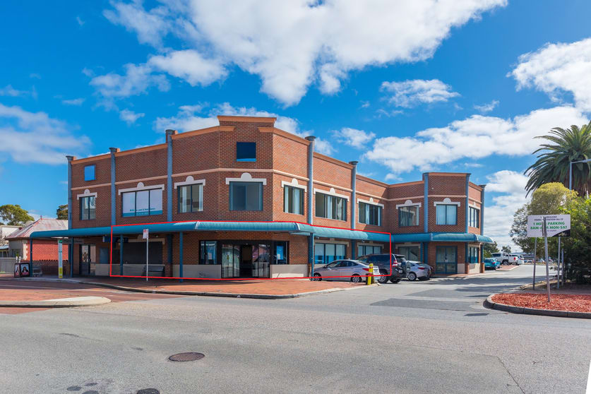 Click to view all images 1/43 The Crescent Midland WA 6056 - Image 1