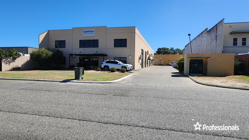 Click to view all images 2/35 Westchester Road Malaga WA 6090 - Image 1