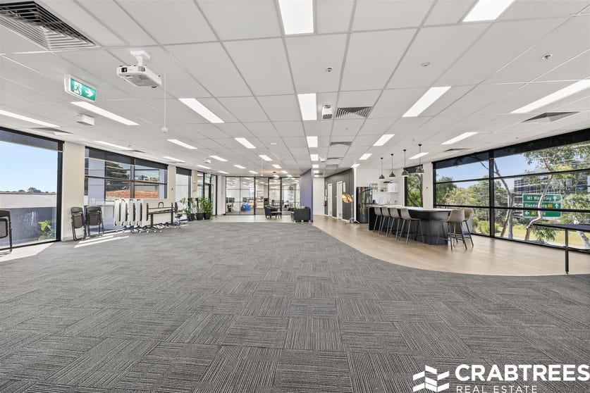 Click to view all images 31 Hardner Road Mount Waverley VIC 3149 - Image 3
