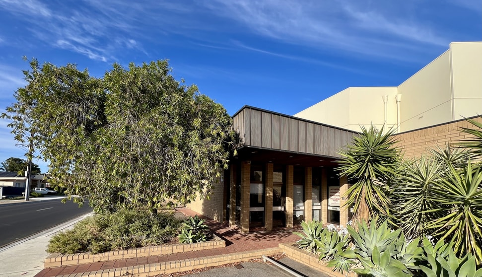 Click to view all images 2,3 & 4/10 Beach Road Christies Beach SA 5165 - Image 2