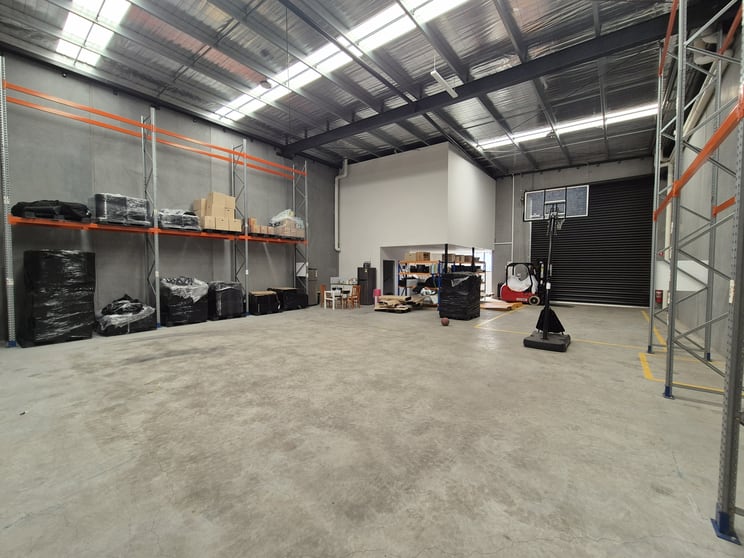 2/57 industrial Circuit Cranbourne West VIC 3977 - Image 3