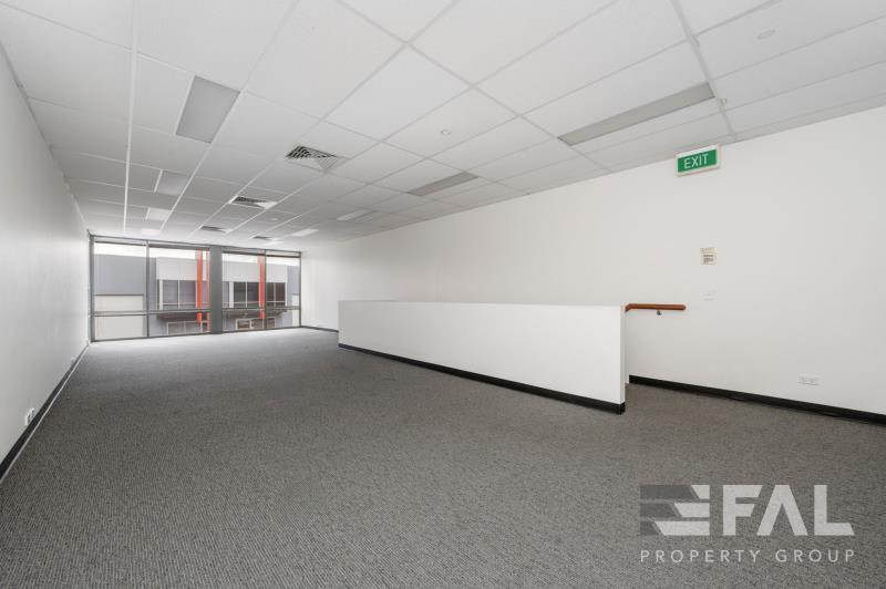 Click to view all images Unit 8/96 Gardens Drive Willawong QLD 4110 - Image 2