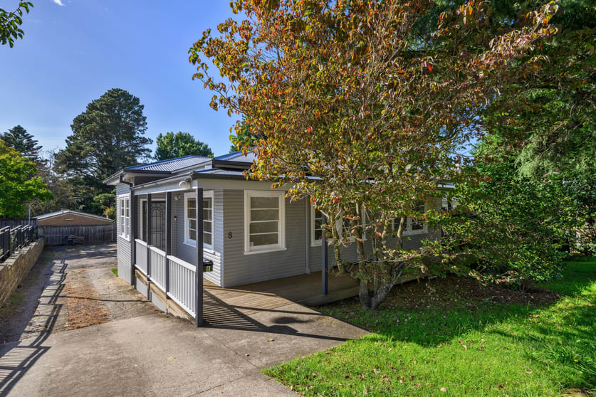 Click to view all images 8 New Street Lawson NSW 2783 - Image 1