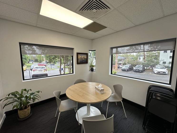 Click to view all images 4B/2404 Logan Road Eight Mile Plains QLD 4113 - Image 1