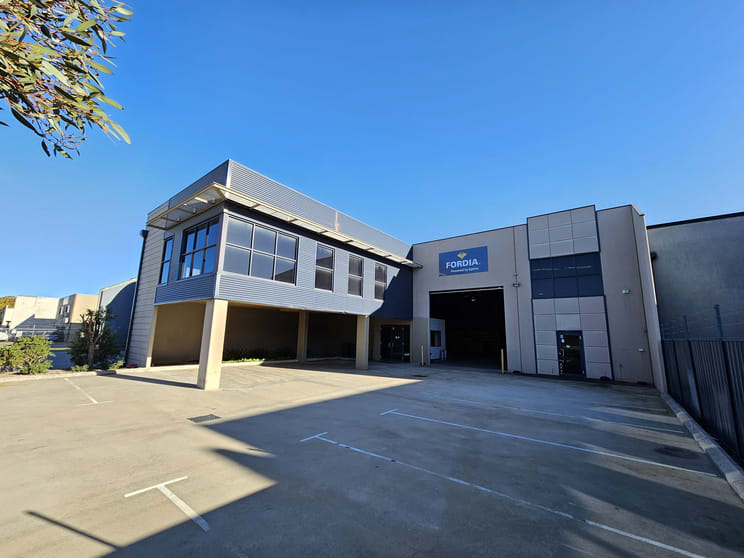 Click to view all images 61A Boulder Road Malaga WA 6090 - Image 2