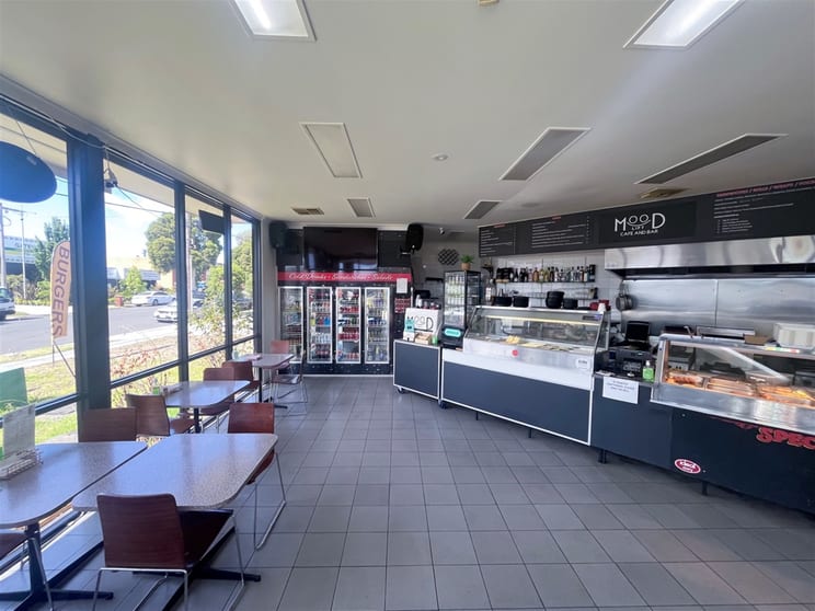 1/55 Holloway Drive Bayswater VIC 3153 - Image 2