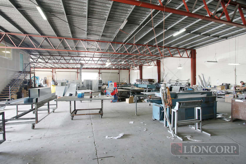 Click to view all images Underwood QLD 4119 - Image 2