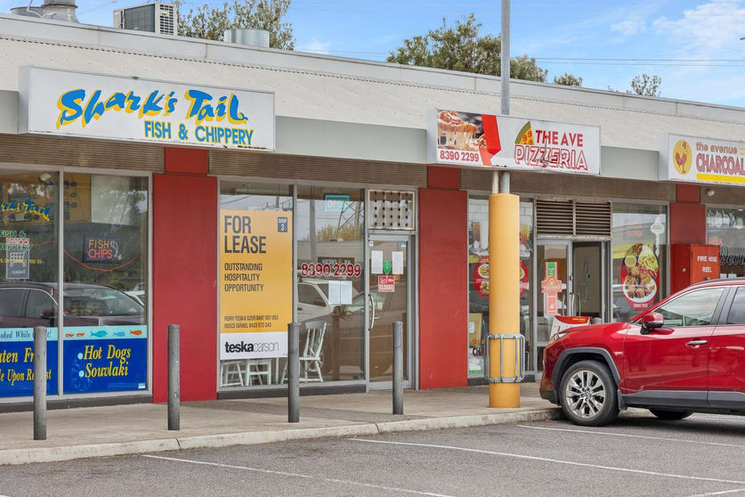 Click to view all images Shop 2 / 136 The Avenue (The Avenue Shopping Centre) Sunshine West VIC 3020 - Image 1