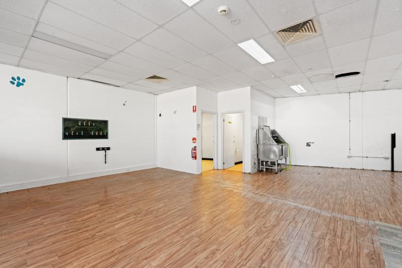 Click to view all images Unit 3/314 McDonalds Road South Morang VIC 3752 - Image 2
