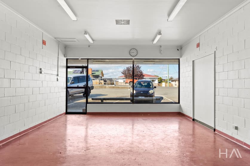 Click to view all images 4/77 George Town Road Newnham TAS 7248 - Image 2