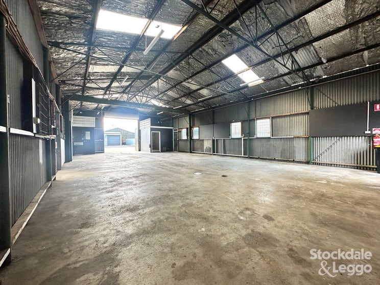 Click to view all images 5 Lisburn Street Shepparton VIC 3630 - Image 3