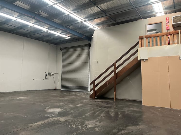 Click to view all images 4/33 Laser Drive Rowville VIC 3178 - Image 3