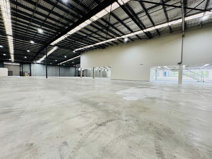 Click to view all images Unit 1 10-14 Boden Road Seven Hills NSW 2147 - Image 4