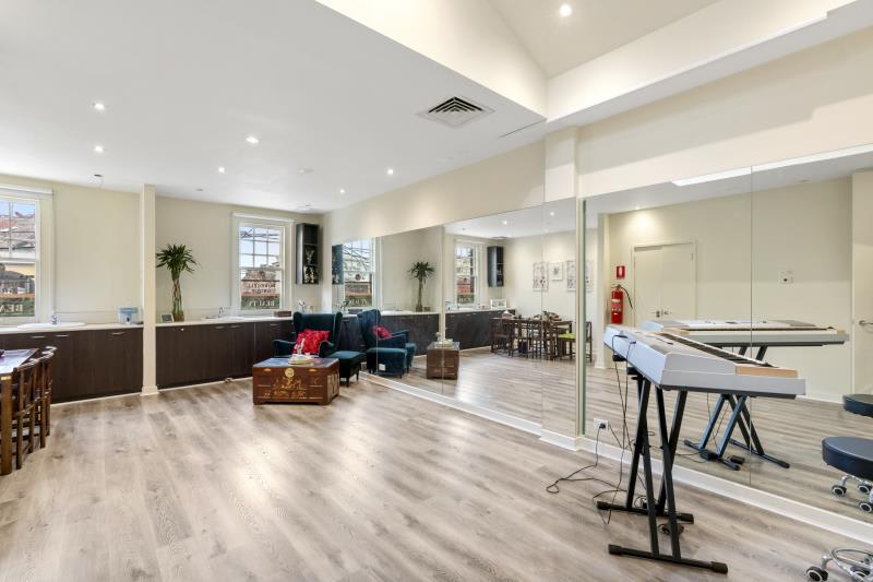 Click to view all images 706 Burke Road Camberwell VIC 3124 - Image 2