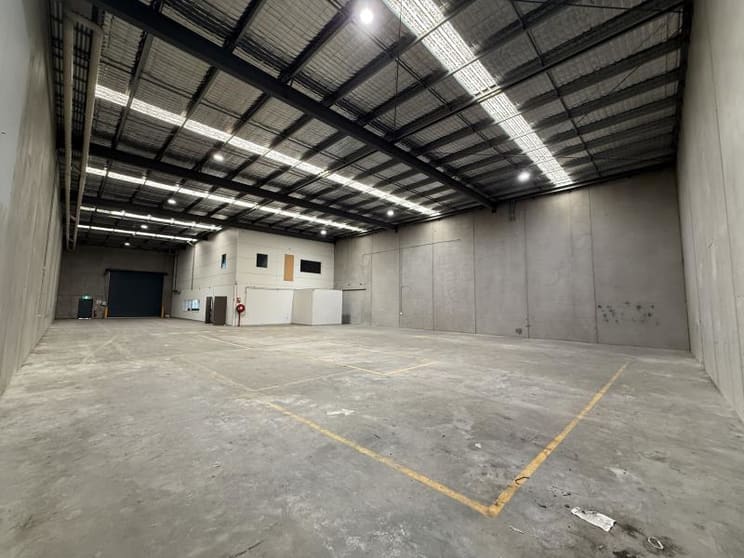 Click to view all images 8-344 Lorimer St Port Melbourne VIC 3207 - Image 2