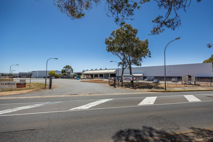 Click to view all images Warehouse 1/129 - 139 Cross Keys Road Salisbury South SA 5106 - Image 2