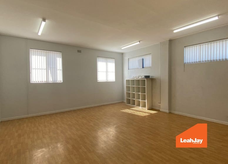 Click to view all images 18b/121 Lawes Street East Maitland NSW 2323 - Image 3